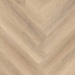 Julia rustiek eiken walvisgraat Visgraat XL PVC vloer van Stile Floors – realistische houtlook voor woonkamer en slaapkamer.