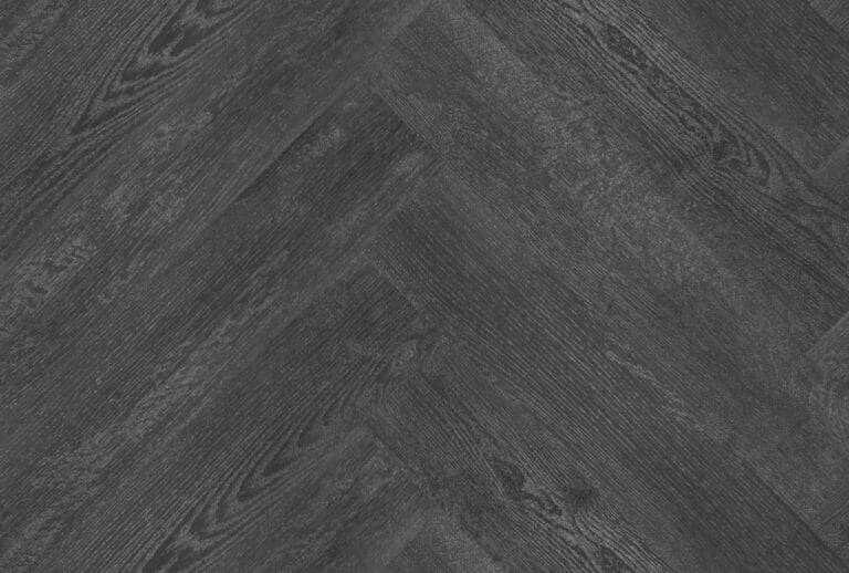 Visgraat Oscar diep zwart eiken PVC vloer van Stile Floors – realistische houtlook voor woonkamer en slaapkamer.