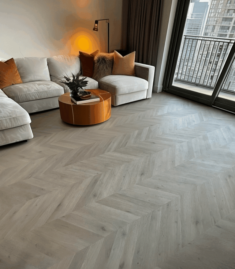 Vivian greige PVC Hongaarse punt