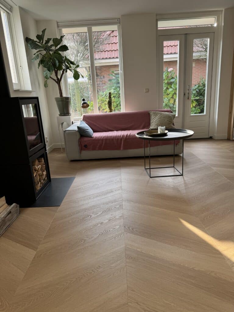 Hongaarse punt Vivian warm bruin eiken