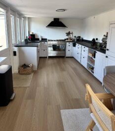 PVC Stroken Vivian warm bruin eiken Evi Evers