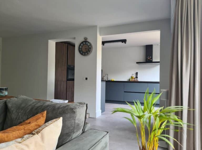 Vloertegel Floris lichtgrijs PVC vloer van Stile Floors – stijlvol en duurzaam van Stile Floors.