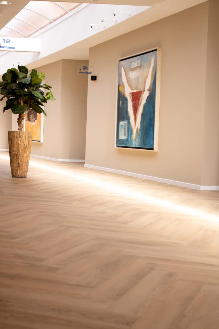 Sophia beige eiken walvisgraat visgraat PVC samsam offices Amsterdam