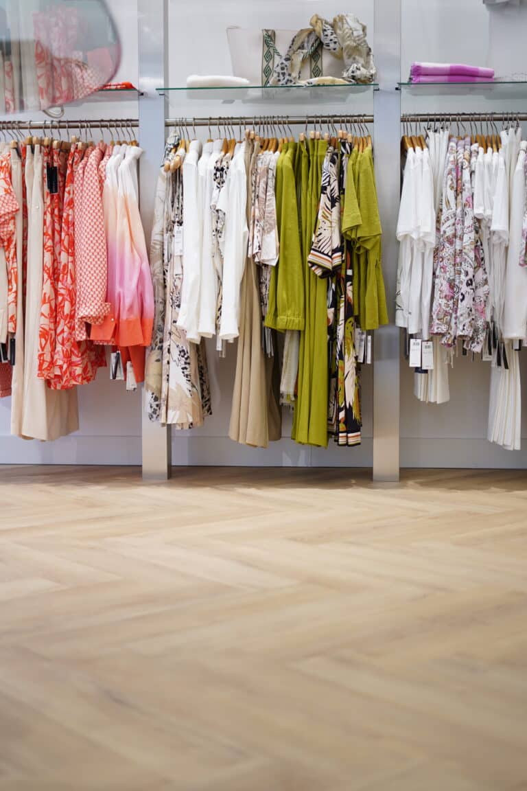 Sophia beige eiken walvisgraat visgraat PVC Hekkers mode Deventer