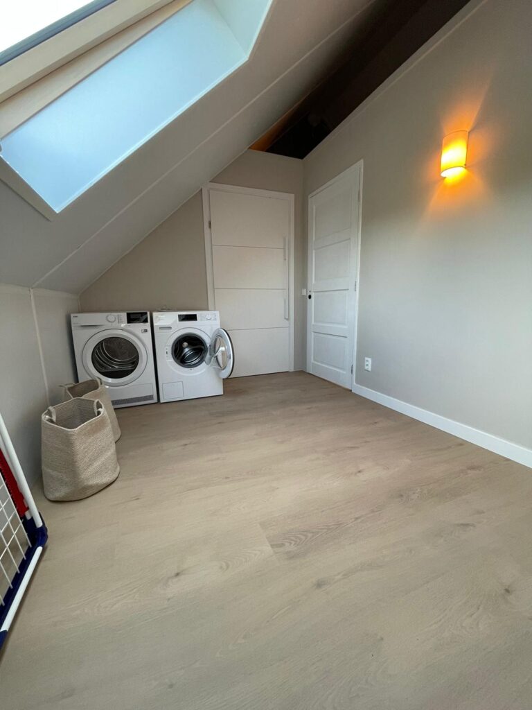 Stroken Julia greige eiken PVC vloer van Stile Floors – stijlvol en duurzaam van Stile Floors.