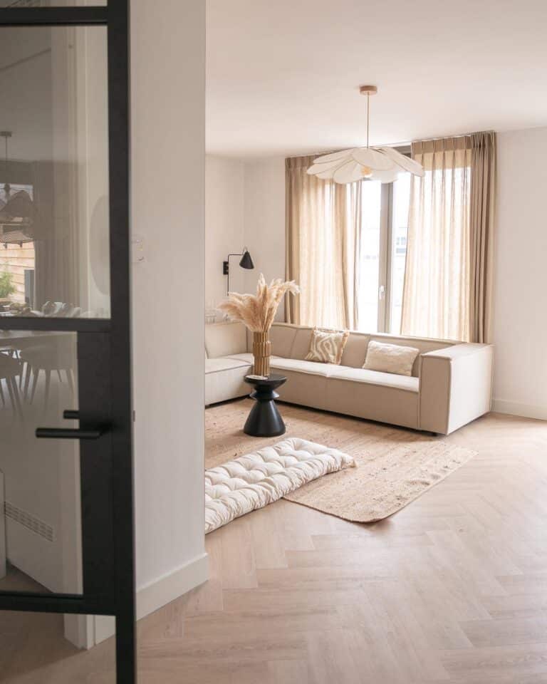 Visgraat Sophia natuurlijk eiken PVC vloer van Stile Floors – warme houtlook voor huiselijke ruimtes.