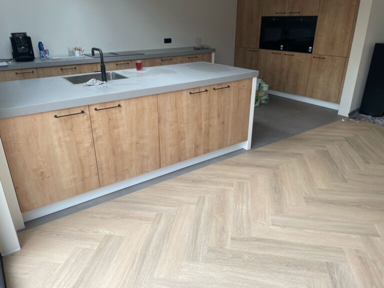 Vivian beige eiken XL visgraat en real taupe