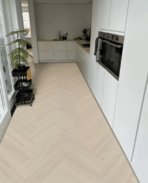 Nove-beige-eiken-EVC-Visgraat - Stile Floors