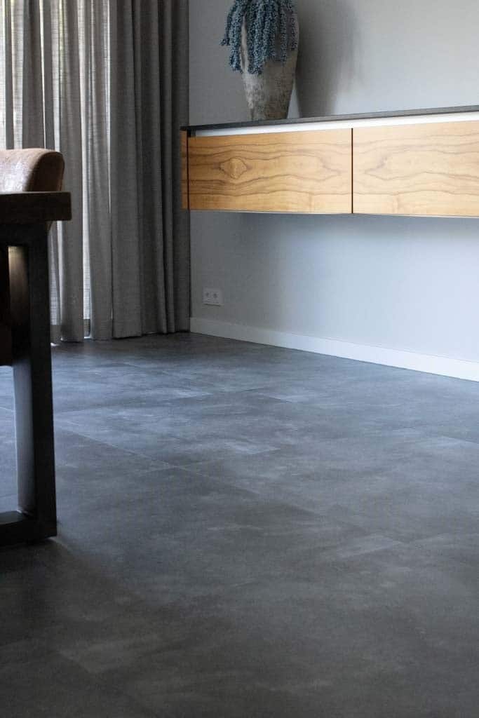 blog donkere vloertegel
