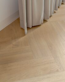 Sophia warm bruin eiken PVC visgraat vloer