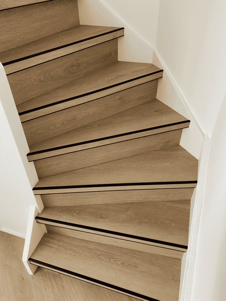 Stile Floors - PVC traprenovatie